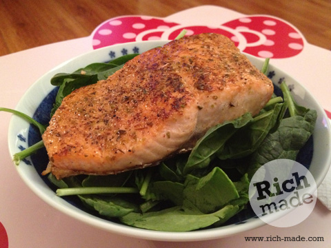 Post Workout Meal: Salmon and Spinach Salad